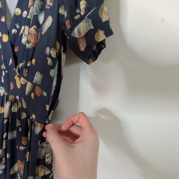 Joanie Albertine Shell Print Midaxi Dress - Picture 6 of 14